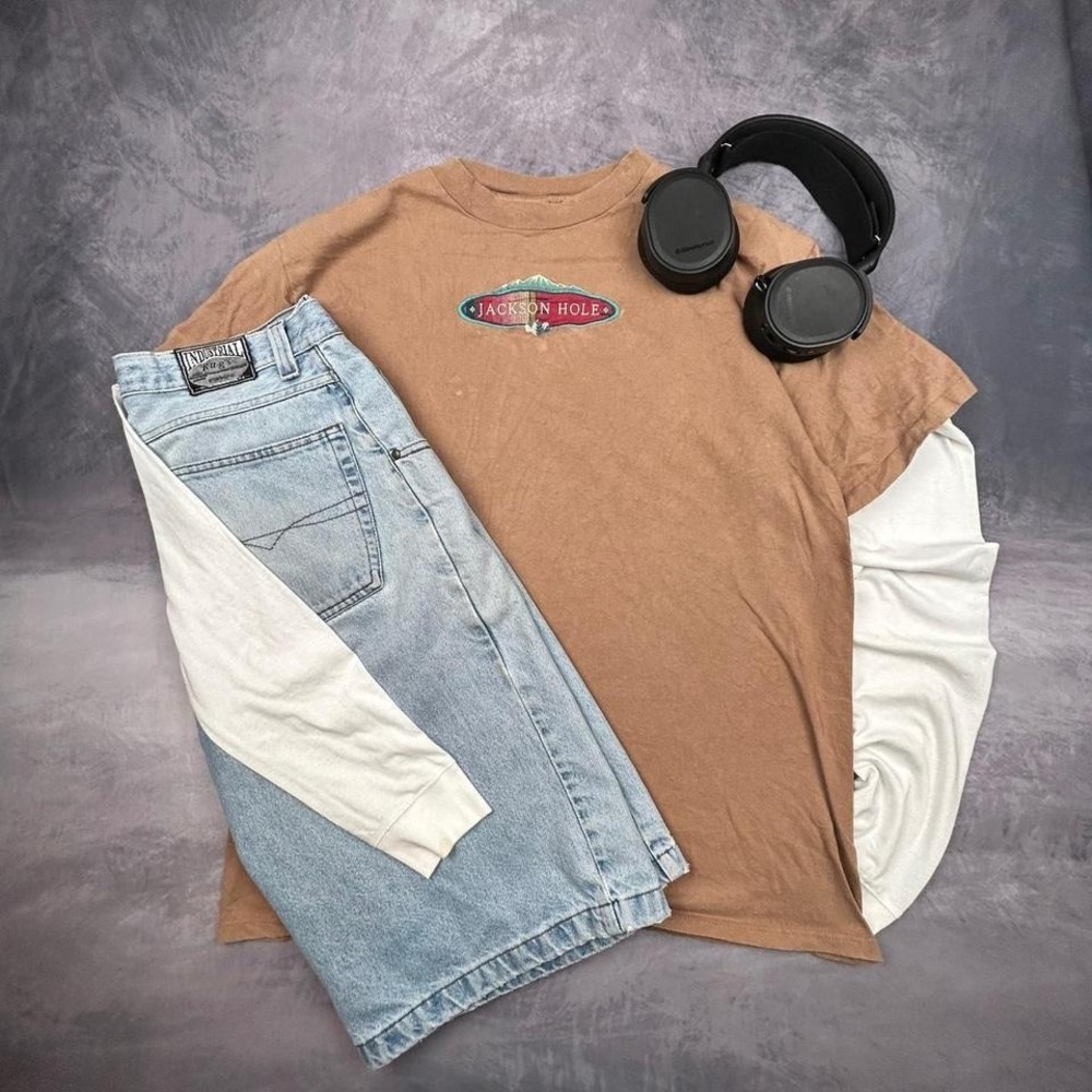 simple outdoors Jackson‎ hole graphic tee with soft faded cotton and relaxed fit